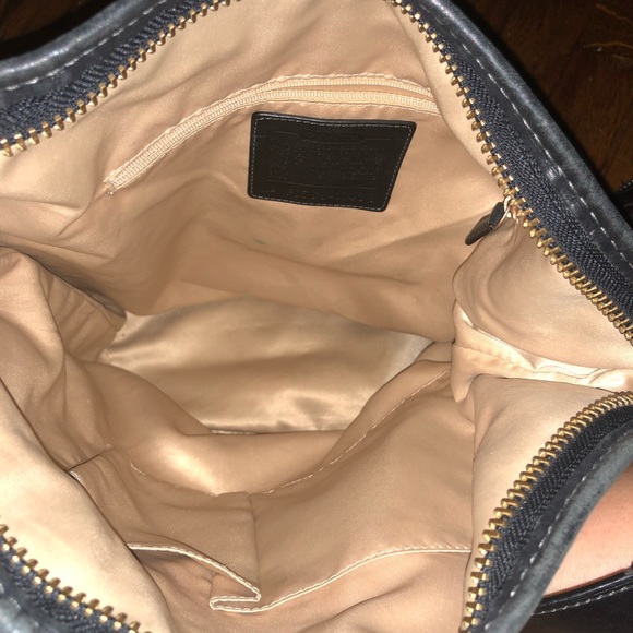 Vintage collectable Coach shoulder bag in black - Picture 4 of 5